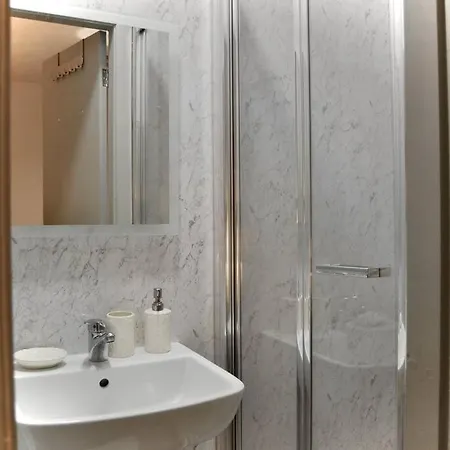 Apartment Contemporary Studio Birmingham